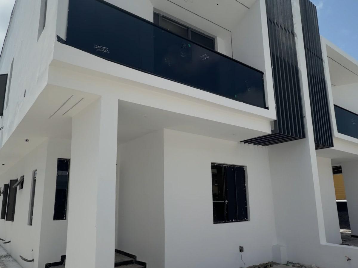 4 Bedroom Semi-Detach